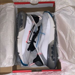 women’s nike air max 2090 !